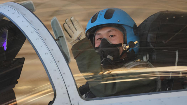 飛鯊出擊！海軍航空大學某基地開展跨晝夜飛行訓練